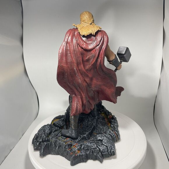 Marvel Gallery Thor Ragnarok Thor PVC Diorama Diamond Select Statue w/ Box - Picture 11 of 13